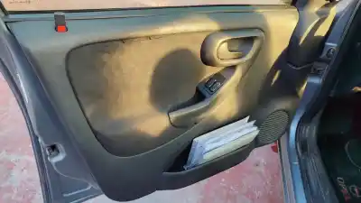 Здавання транспортного засобу opel corsa c club року 2000 потужний 