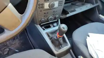 Sloopvoertuig opel astra gtc enjoy van het jaar 2004 aangedreven z14xep