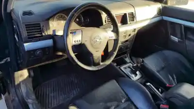 Sloopvoertuig opel vectra c berlina comfort van het jaar 2002 aangedreven z22se