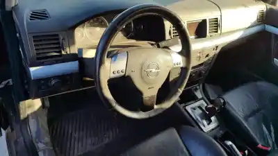 Sloopvoertuig opel vectra c berlina comfort van het jaar 2002 aangedreven z22se