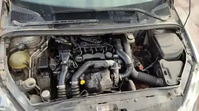 Sloopvoertuig peugeot 307 berlina (s2) 307 5p xt van het jaar 2001 aangedreven 9hydv6ted4