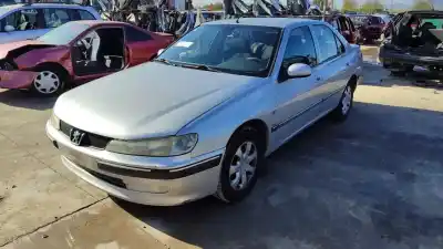Sloopvoertuig PEUGEOT 406 BERLINA (S1/S2)  van het jaar 1998 aangedreven RHZ