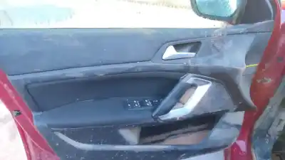 Sloopvoertuig peugeot 308 ii (lb_, lp_, lw_, lh_, l3_) 1.2 thp 130 van het jaar 2013 aangedreven 0