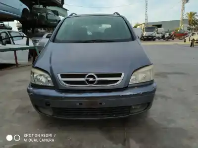 Sloopvoertuig opel zafira a elegance van het jaar 2001 aangedreven d-y30dth
