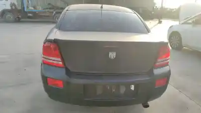 Sloopvoertuig dodge avenger 2.0 crd van het jaar 2001 aangedreven ecd