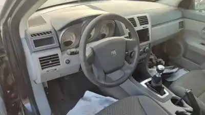 Sloopvoertuig dodge avenger 2.0 crd van het jaar 2001 aangedreven ecd