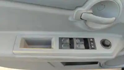 Sloopvoertuig dodge avenger 2.0 crd van het jaar 2001 aangedreven ecd