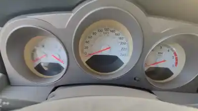 Sloopvoertuig dodge avenger 2.0 crd van het jaar 2001 aangedreven ecd