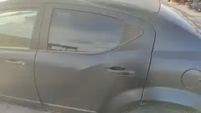 Sloopvoertuig dodge avenger 2.0 crd van het jaar 2001 aangedreven ecd