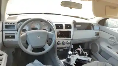 Sloopvoertuig dodge avenger 2.0 crd van het jaar 2001 aangedreven ecd