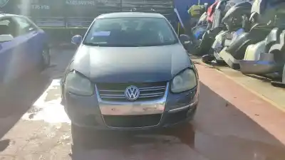 Sloopvoertuig volkswagen jetta (1k2) advance van het jaar 2001 aangedreven bls