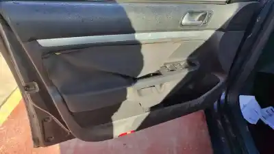 Sloopvoertuig volkswagen jetta (1k2) advance van het jaar 2001 aangedreven bls