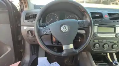 Sloopvoertuig volkswagen jetta (1k2) advance van het jaar 2001 aangedreven bls