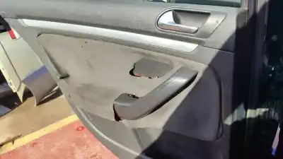 Sloopvoertuig volkswagen jetta (1k2) advance van het jaar 2001 aangedreven bls