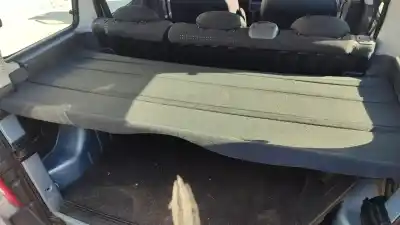 Sloopvoertuig peugeot partner (s2) combi plus van het jaar 2001 aangedreven 