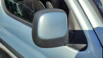 Sloopvoertuig peugeot partner (s2) combi plus van het jaar 2001 aangedreven 