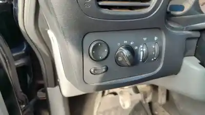 Verschrottungsfahrzeug chrysler voyager (rg) 2.5 crd se grand voyager des jahres 2001 angetrieben vm07c