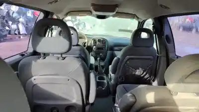 Verschrottungsfahrzeug chrysler voyager (rg) 2.5 crd se grand voyager des jahres 2001 angetrieben vm07c