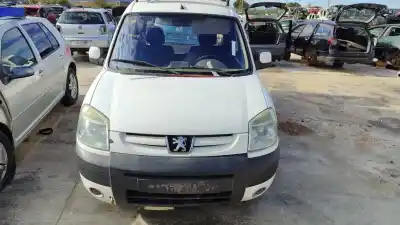 Здавання транспортного засобу peugeot partner (s2) combi plus року 2001 потужний 