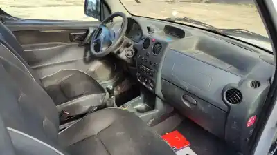 Здавання транспортного засобу peugeot partner (s2) combi plus року 2001 потужний 