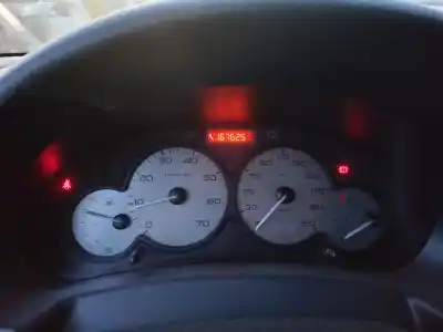 Veicolo di demolizione peugeot partner (s2) combi plus dell'anno 2006 alimentato rhy