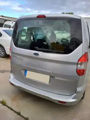 Veículo de Sucata ford transit courier trend do ano 2014 alimentado t3cb