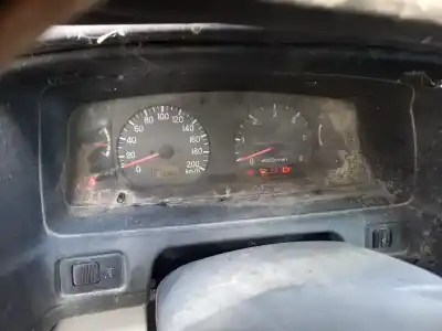 Veicolo di demolizione mitsubishi montero (v60/v70) 4d56 dell'anno 2000 alimentato 4d56