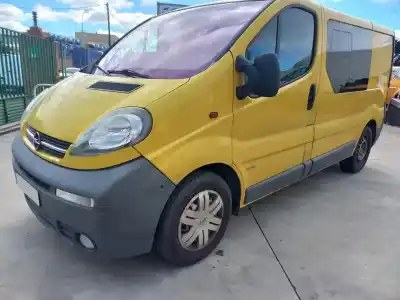 Veicolo di demolizione OPEL VIVARO  dell'anno 2003 alimentato F9QU7