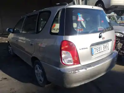 Veicolo di demolizione kia carens 1.8 monovolumen dell'anno 2001 alimentato tb