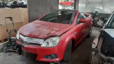 Veicolo di demolizione OPEL TIGRA TWINTOP (X04) 1.4 (R97) dell'anno 2001 alimentato Z14XEP