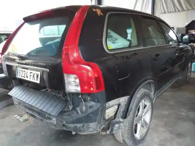 Veículo de Sucata VOLVO XC90 D5 Executive (7 asientos) (136kW) do ano 2007 alimentado D5244T4