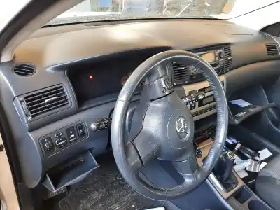 Veículo de Sucata toyota corolla (e12) 1.6 16v do ano 2001 alimentado 3zzfe