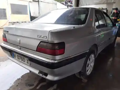 Sloopvoertuig peugeot 605 sldt van het jaar 1998 aangedreven p8c