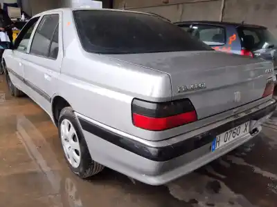 Sloopvoertuig peugeot 605 sldt van het jaar 1998 aangedreven p8c