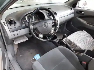 Veicolo di demolizione daewoo lacetti sx dell'anno 2001 alimentato f16d3