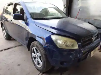 Veicolo di demolizione toyota rav 4 (a3) sol dell'anno 2001 alimentato 2ad