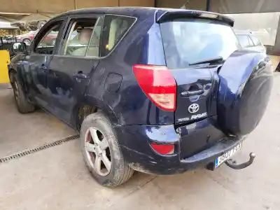 Veicolo di demolizione toyota rav 4 (a3) sol dell'anno 2001 alimentato 2ad