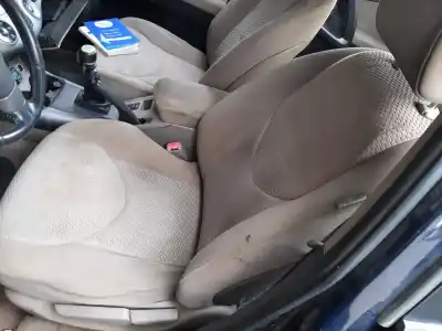 Veicolo di demolizione toyota rav 4 (a3) sol dell'anno 2001 alimentato 2ad