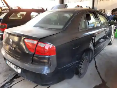 Veículo de Sucata seat exeo berlina (3r2) reference 102 cv / 75 kw do ano 2001 alimentado alz