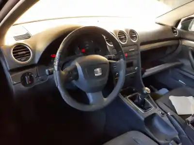 Veículo de Sucata seat exeo berlina (3r2) reference 102 cv / 75 kw do ano 2001 alimentado alz