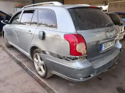 Veículo de Sucata toyota avensis (_t25_) 2.2 d-cat (adt251_) do ano 2001 alimentado 2ad