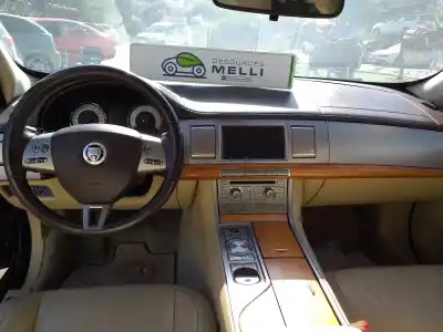 Veículo de Sucata jaguar xf 3.0 v6 diesel luxury do ano 2001 alimentado 306dt