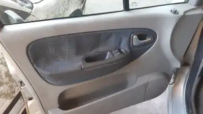Vehicul casat RENAULT SCÉNIC I MONOSPACE (JA0/1_, FA0_) 1.9 dTi (JA1U) al anului 2001 alimentat F9Q744