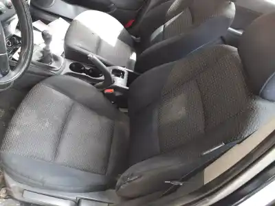 Scrapping Vehicle hyundai i30cw classic of the year 2001 powered g4fc