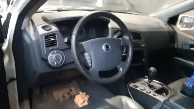 Sloopvoertuig ssangyong kyron 200 xdi premium 4wd van het jaar 2001 aangedreven d20dt