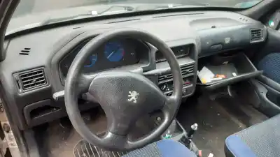 Scrapping Vehicle peugeot 106 (s2) max of the year 2000 powered hfx