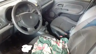 Veicolo di demolizione renault clio ii fase ii (b/cb0) campus dell'anno 2007 alimentato d7f726