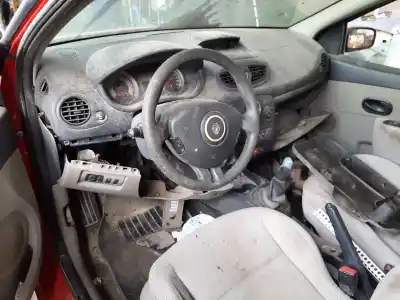 Scrapping Vehicle renault clio iii confort dynamique of the year 2001 powered k9k766