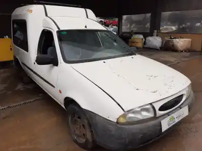 Sloopvoertuig ford fiesta courier (dx) familiar van het jaar 2001 aangedreven rtj