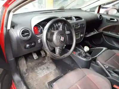 Scrapping Vehicle SEAT LEON (1P1) 2.0 TDI 16V of the year 2001 powered BKD